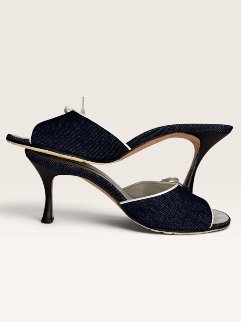 Vintage Manolo Blahnik Denim Lace Up Mules Size 38 Sandals Heels Y2K Bow Blue - Picture 10 of 11